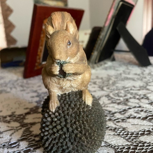 Decorative squirrel like new
