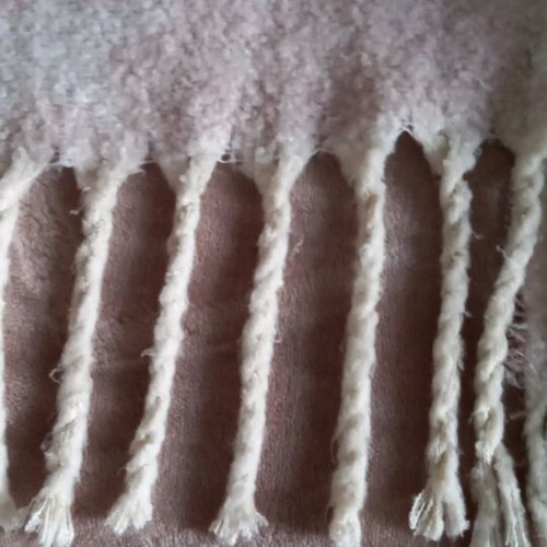 Scarf like new, white and pink, soft and fluffy