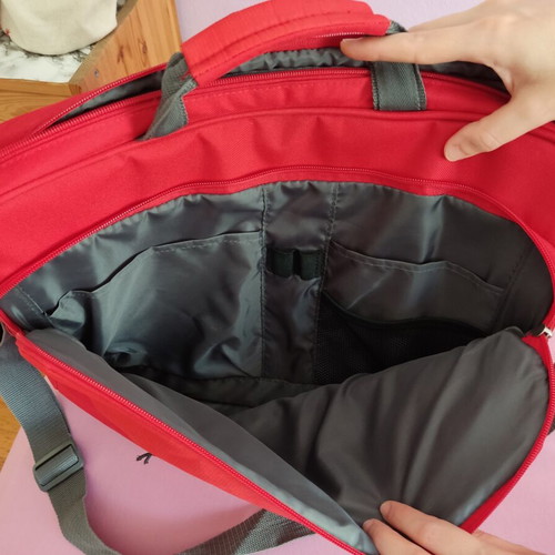 Laptop bag Case Logic like new, red, 33x44x6 cm