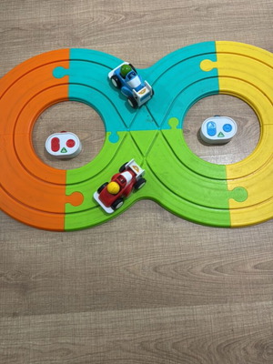 Elc remote control cars used with tracks