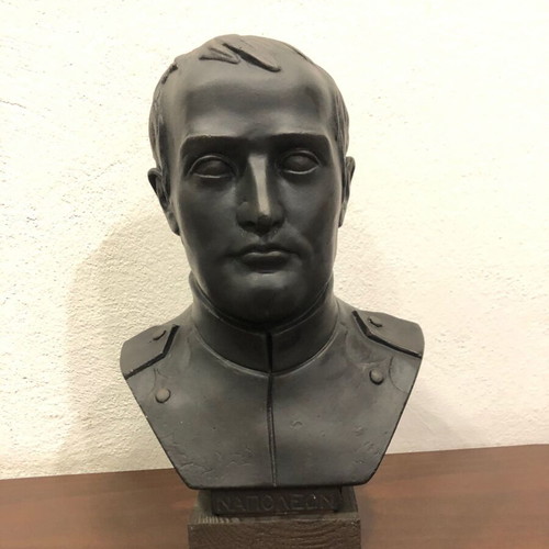 Large Napoleon bust statue like new