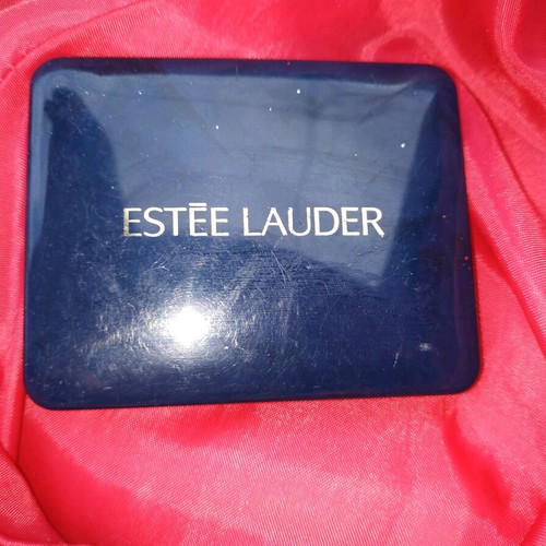 Estee Lauder eyeshadow palette used with brush wear