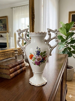 Porcelain vase Louçarte like new, made in Portugal, 29cm