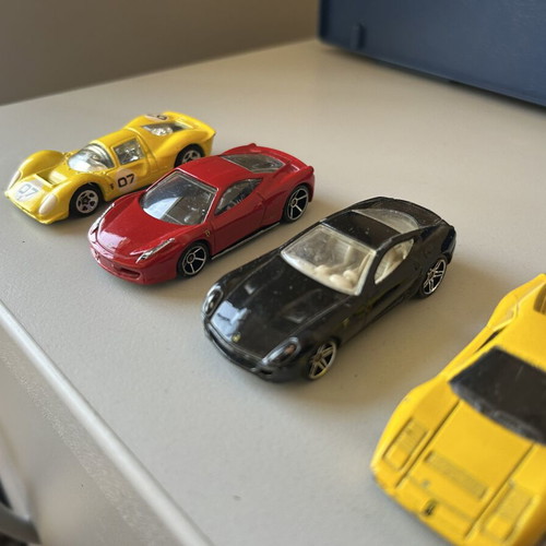 Hot Wheels Ferrari toy cars set