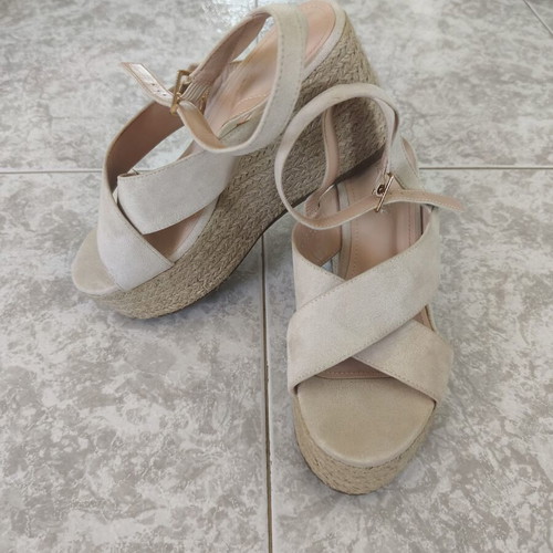 Espadrille suede beige platform sandals size 39 like new