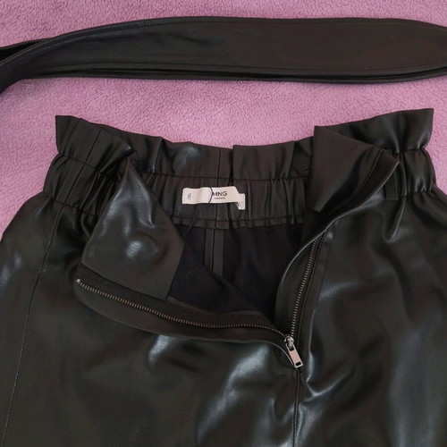 Mango black faux leather mini skirt new, size M