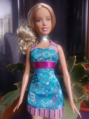 Barbie Fashion Fever like new with fashionista dress