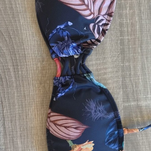 Bikini top like new, size S, blue multicolor