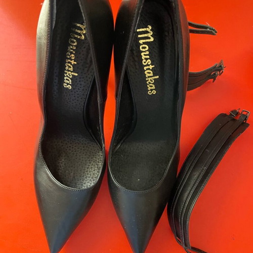 Moustakas leather pumps black size 39 like new with optional ankle strap