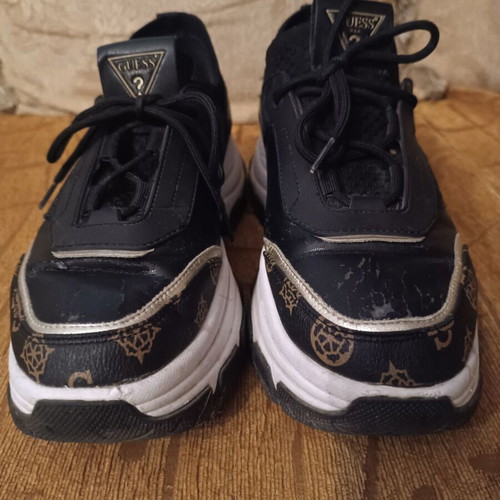 Guess Chunky Shoes Size 40 Like New Black with Monogram