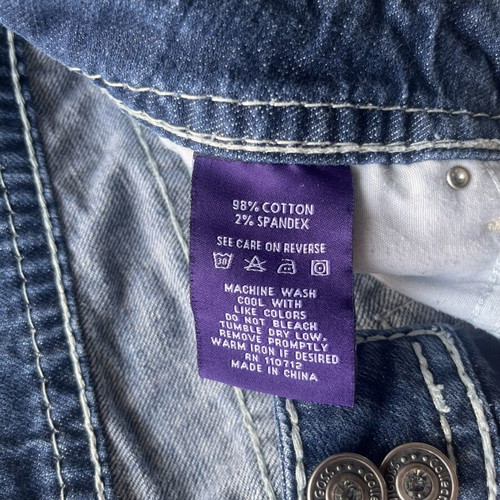 Y2K Capris Size S/M Like New with Detailed Back Pockets