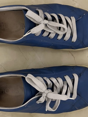 Tod's sneakers size 42 used with minor wear on back