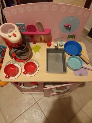 Wooden play kitchen like new with accessories