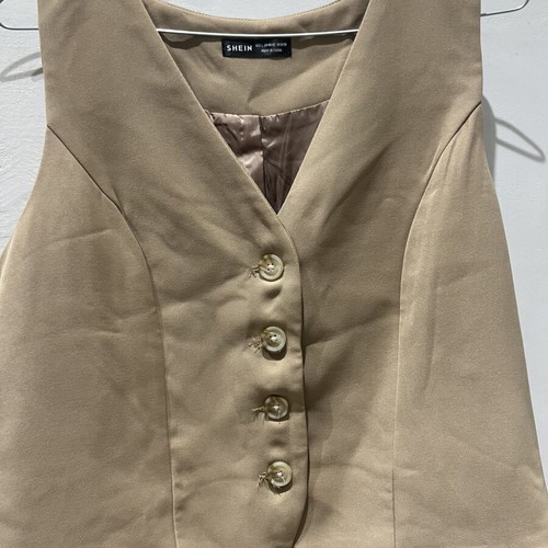 Shein beige vest and shorts set like new, size L