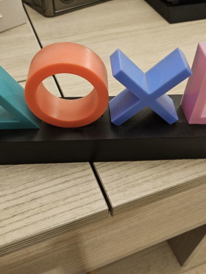 Φωτιστικό PlayStation Icons σαν καινούργιο με χρωματιστά σύμβολα σε μαύρη βάση