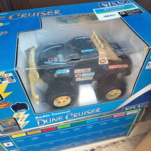Nikko remote control cars new, set of 2
