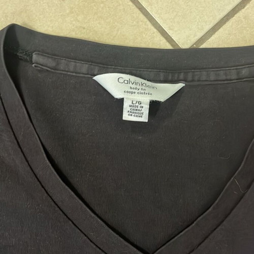 Calvin Klein V-Neck T-Shirt, black, size L, body fit