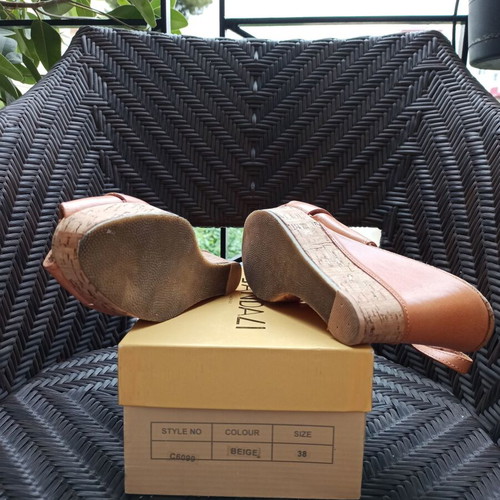 Sandali Capri leather sandals with cork used, beige size 38