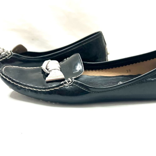 Обувки Tod's балеринки черни от патентована кожа употребявани размер 39