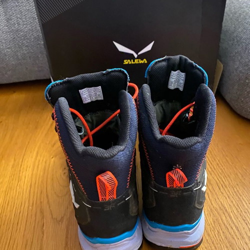 Salewa MTN Trainer Lite Mid GTX Premium Navy/Blue Fog women's hiking boots size 39 like new
