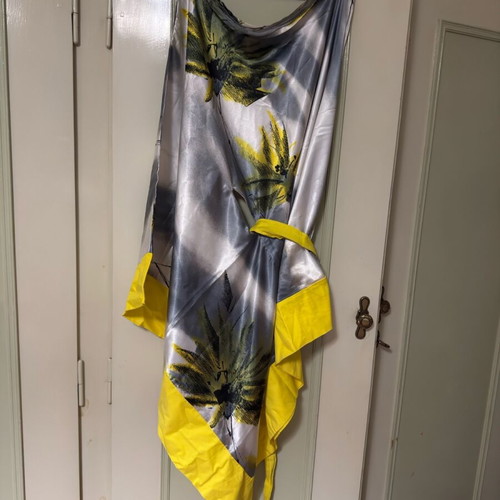 Tara vintage mini kimono dress made of silk satin like new