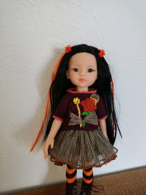 Paola Reina Liu doll new, never played with