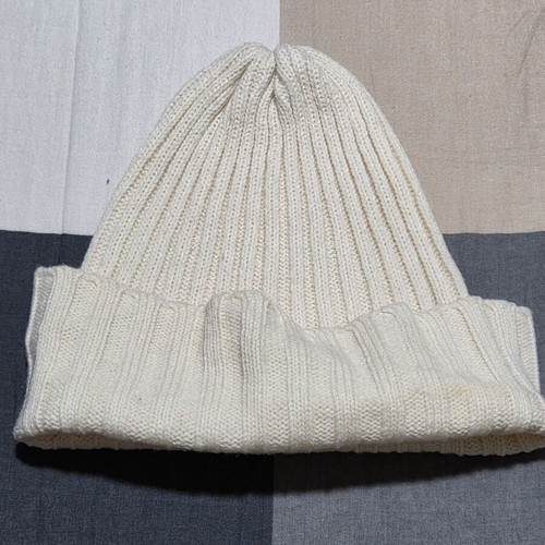 Benetton kids and teens white hat like new