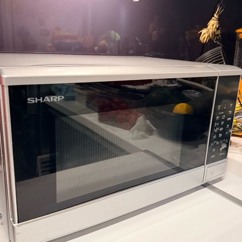 Sharp Microwave Oven 20Lt like new, 800W, 8 programs