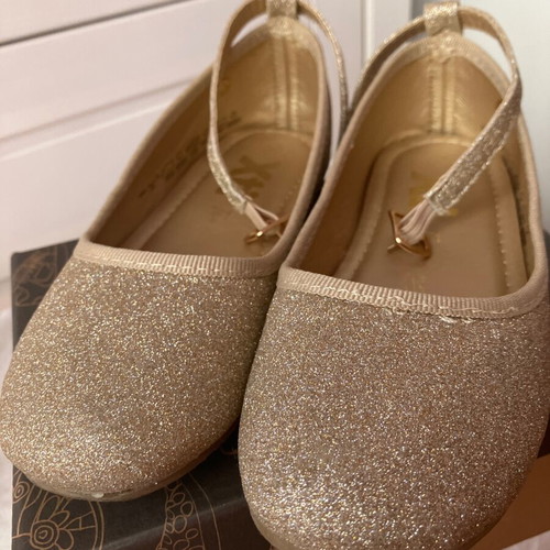 Xti gold ballerina shoes size 30 for girls, leather with gold details