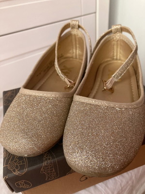 Xti gold ballerina shoes size 30 for girls, leather with gold details