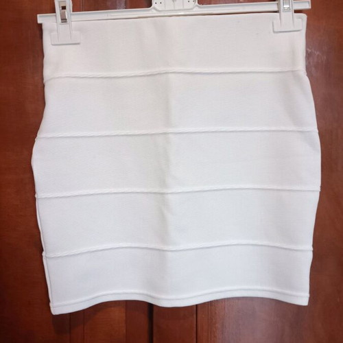 Mini skirt white like new, worn lightly, size XS
