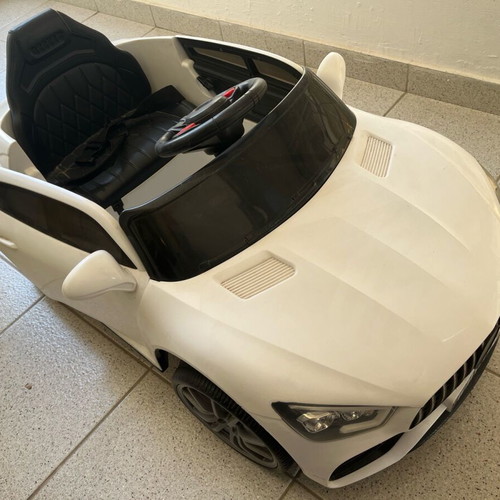Children's car used, needs repair with remote control