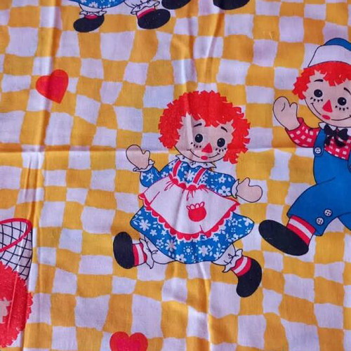 Vintage Raggedy Ann & Andy bed sheet like new, 1.5 x 2 m