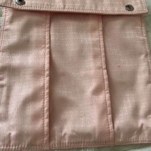 Dkny crossbody bag pink like new with wide strap