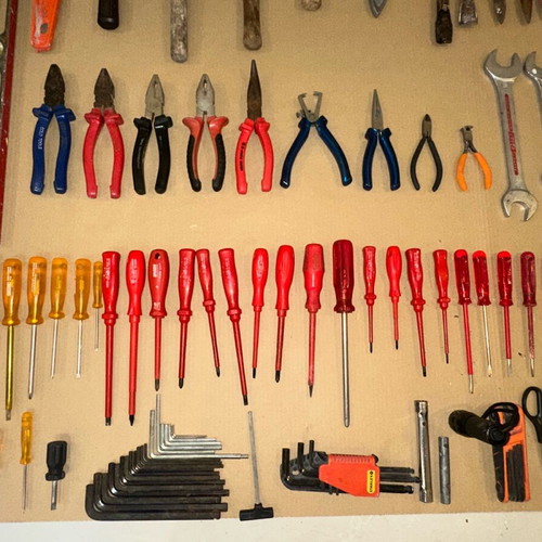 Hand tools used in good condition, complete set
