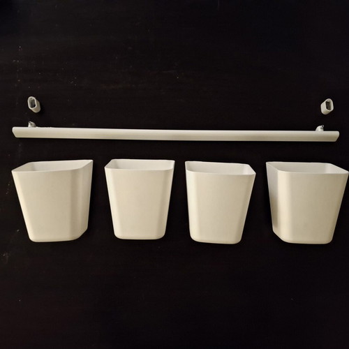 Wall rail with 4 containers like new, 60 cm