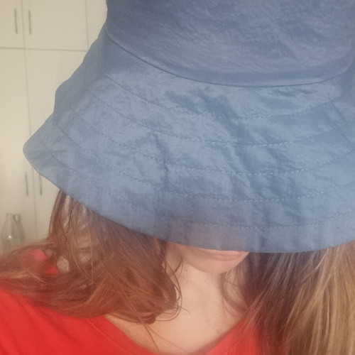 COS Lightweight Hat for Kids or Adults like new, blue