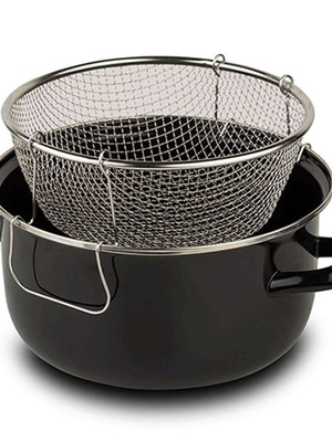 Pot - Fryer 24cm Black with Removable Basket like new