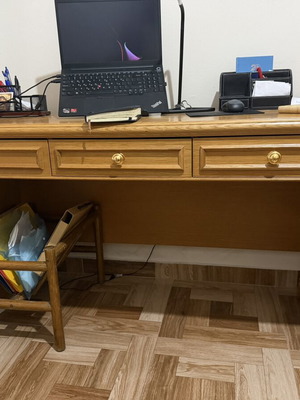 Classic large desk