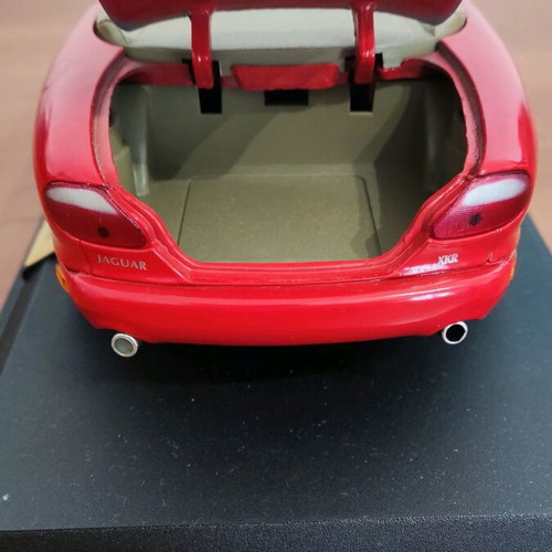 Maisto Jaguar XKR 1998 Special Edition like new