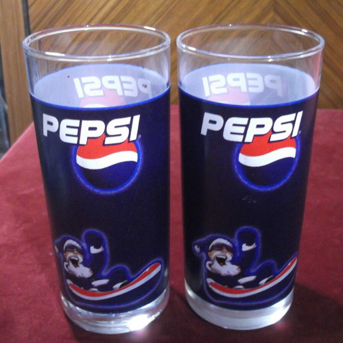 Pepsi glasses with Christmas decoration, set of 2, like new