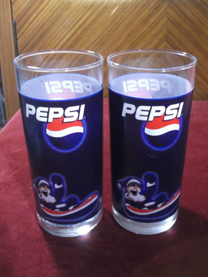 Ποτήρια Pepsi με χριστουγεννιάτικη διακόσμηση, σετ 2, σαν καινούργια