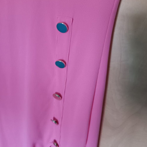 Pink mini dress like new, small size, short sleeves with slit and decorative buttons