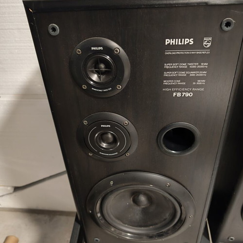 Philips FB790 standing speakers like new