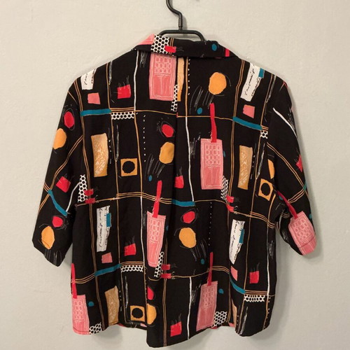 Crop shirt with geometric pattern L new, Shein, multicolor and black