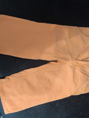 Bermuda shorts knee-length size 8 to 10