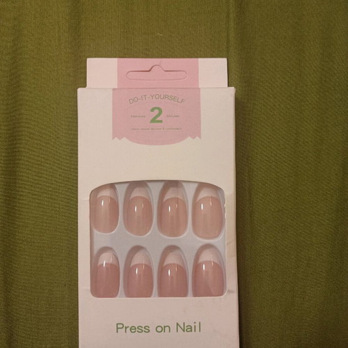 Fake nails like new, unused
