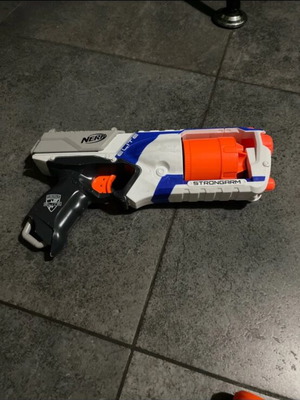 Nerf guns used, pack of 4, two large and two small