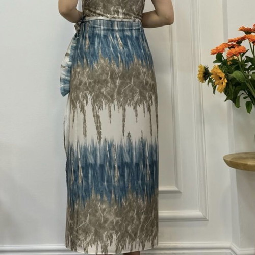 Satin dress new, fits Small and Medium