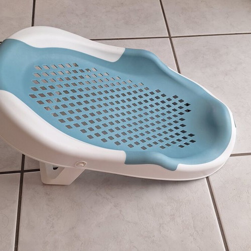 Baby bath support like new, blue